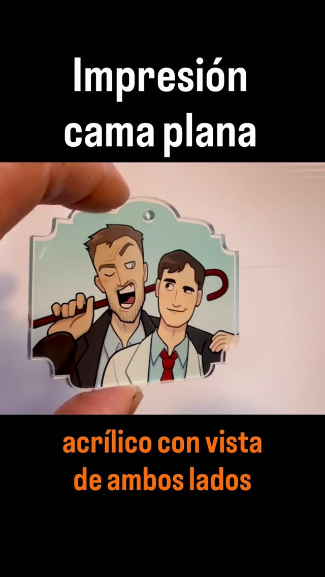 Impresión en cama plana sobre acrílico cristal #llaverospersonalizados #llaverosacrílicos #llavero #camaplanauv #impresiondtf