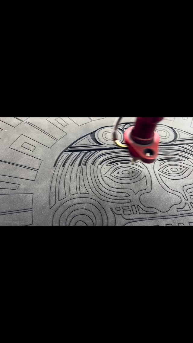 Grabado láser sobre gomaeva #laser #grabadoaláser #corteláser